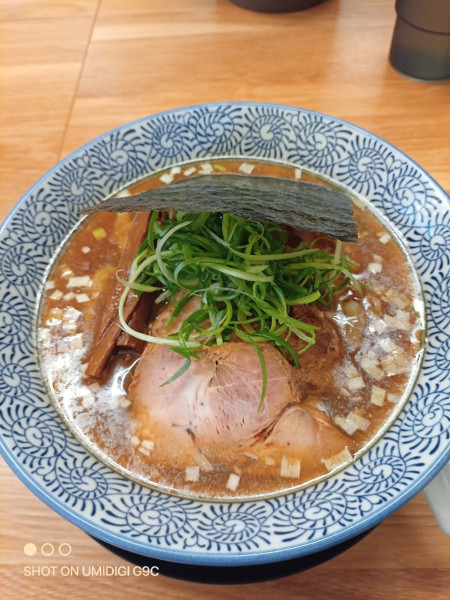 「醤油らーめん」@麺屋 つるるの写真