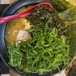 らーめん900円＋中盛100円＋限定ねぎ100円