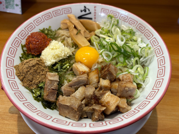 「からみそまぜそば（大盛）追い飯付」@からみそラーメン ふくろう 川口店の写真