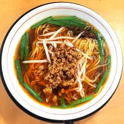 台湾らーめん 800円