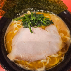 横浜家系ラーメン 三条家の画像