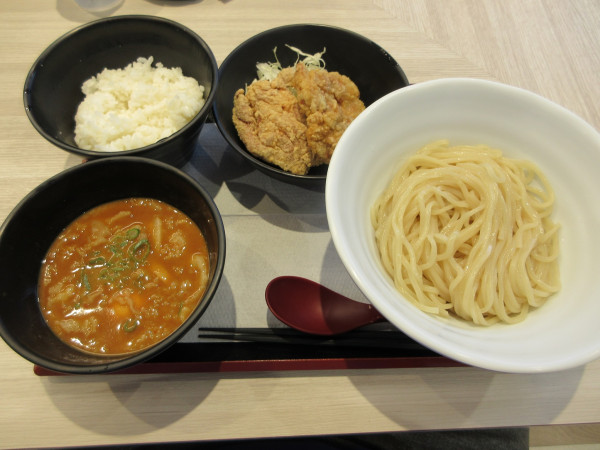 「辛つけ麺（１１００円）＋唐揚げご飯セット３７０円」@ごはんどき 阿見店の写真