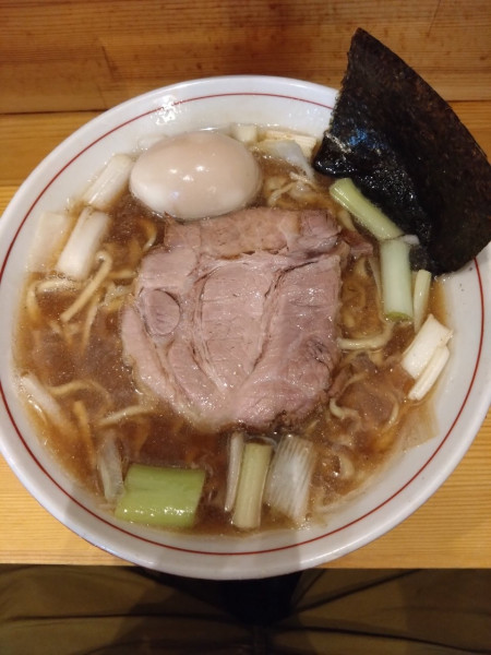 「チャーシュー１枚中華そば並味付け卵１個海苔１枚」@中華そば 葉山の写真