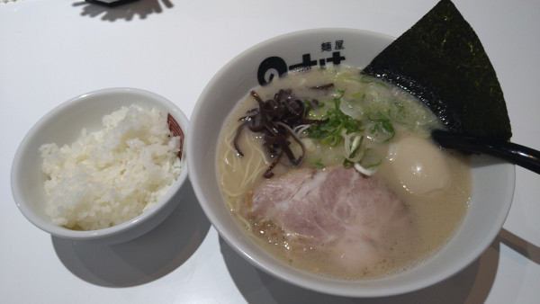 「らーめん白」@麺屋のすけ 登戸店の写真