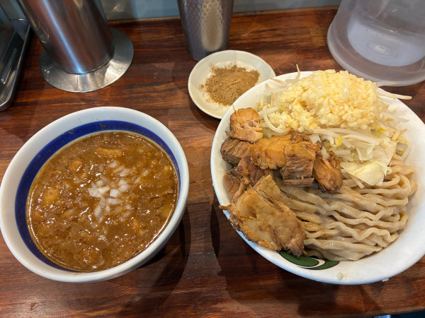 「つけ麺野菜　魚粉」@雷 北松戸本店の写真