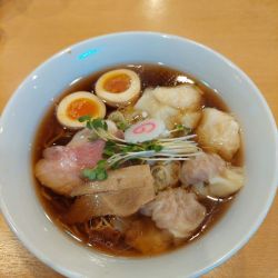 特製ワンタンメン醤油＋半ライス