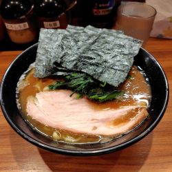 ラーメン(並)¥950