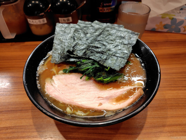 「ラーメン(並)¥950」@横浜家系らーめん 輝道家の写真
