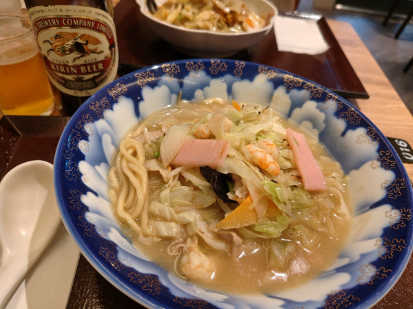 「ちゃんぽん 1210円　瓶ビール700円」@ちゃんぽん 蘇州林の写真