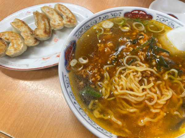 「スタミナラーメン＋餃子＋半スタカレー（1450円）」@娘娘の写真