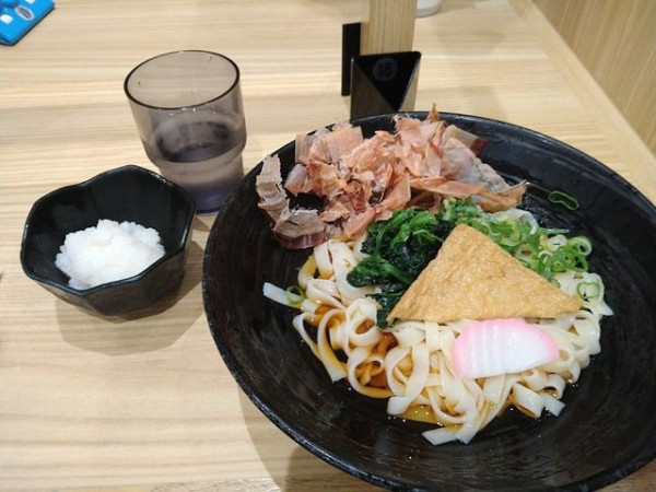 「ころきしめん・大根おろしトッピング」@驛釜きしめんの写真