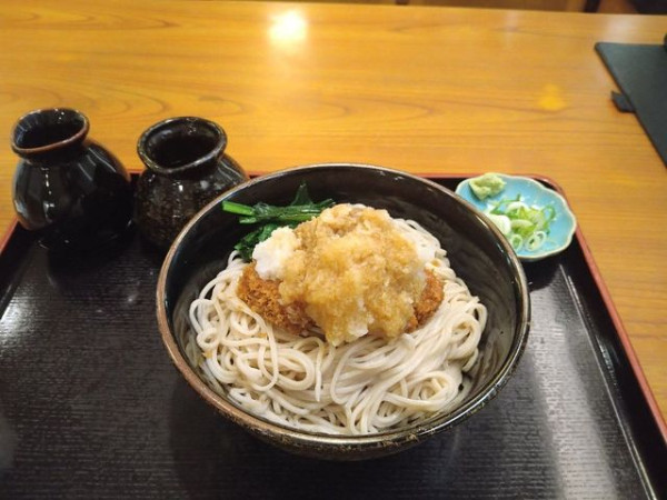 「おろしとんかつそば」@やぶ福 エスカ店の写真