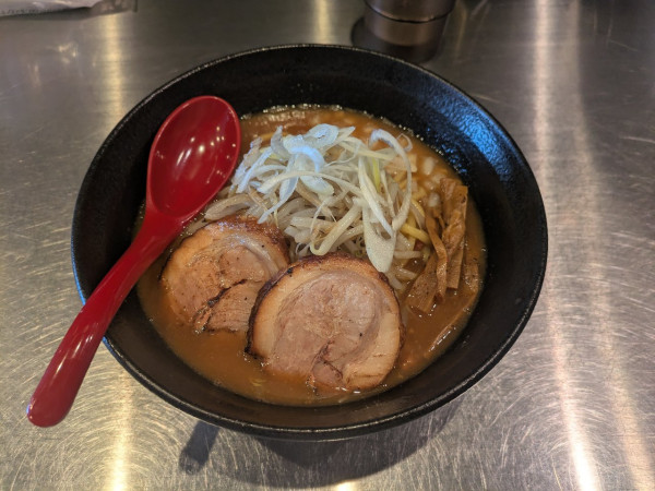 「味噌ラーメン」@らぁ麺 ようざんの写真