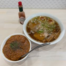 特製中華そば トマトカレーご飯