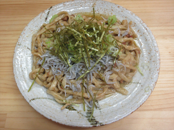 「へこしシラスまぜそば（980円）」@武蔵国 麺ノ城の写真