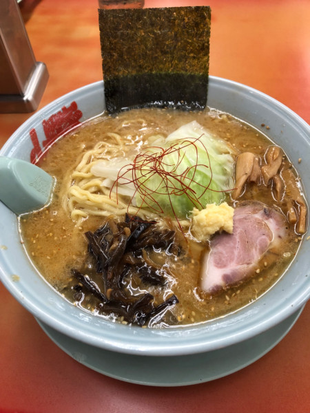 「限定 白味噌ラーメン 大盛」@ラーメン山岡家 桑名店の写真