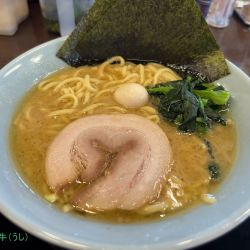 ラーメン(850円)醤油硬め多め
