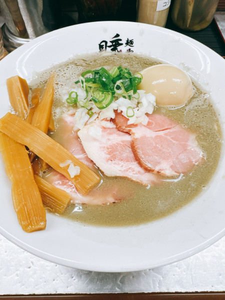 「豚頭銀塩」@麺や 睡蓮の写真