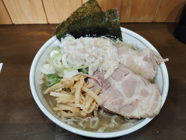 「塩中華そば　　中　1000円」@手打ち中華そば 酒田 鹿島田店の写真