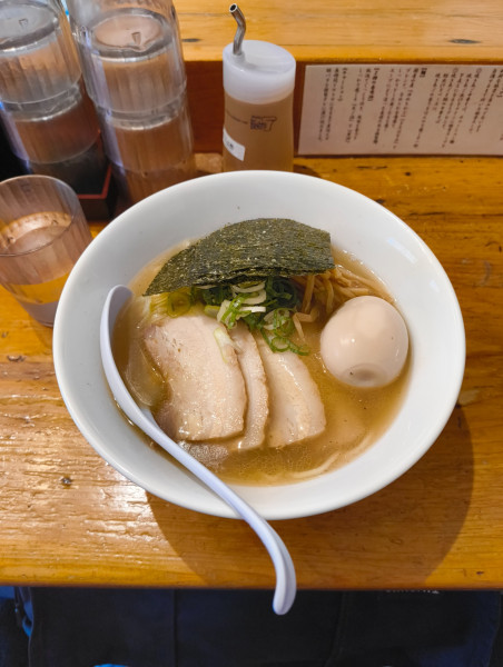 「特製焼きあご中華そば+大盛　1180円」@中華そば あかしの写真