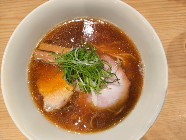「醤油らぁ麺」@中村麺三郎商店の写真