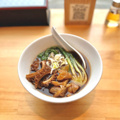 一虎牛肉ラーメンの画像