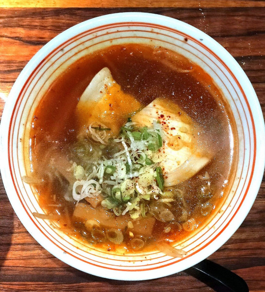 「本気の赤ラーメン 780円＋税」@肉亭の写真