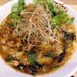 【マニア】辛いトンコツラーメン　1100円