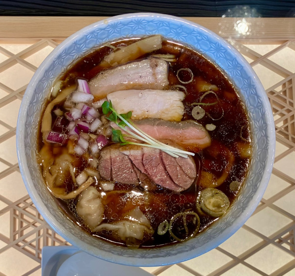 「特製中華そば　醤油」@中華そば 炎の写真