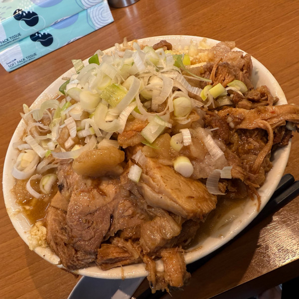 「ラーメン並300g ・塩ポン変更 ・コール「ニンニクマシ、アブラ」@ラーメン 池田屋 高田馬場店の写真