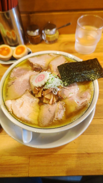 「味玉チャーシュー麺+白めし」@there is ramenの写真