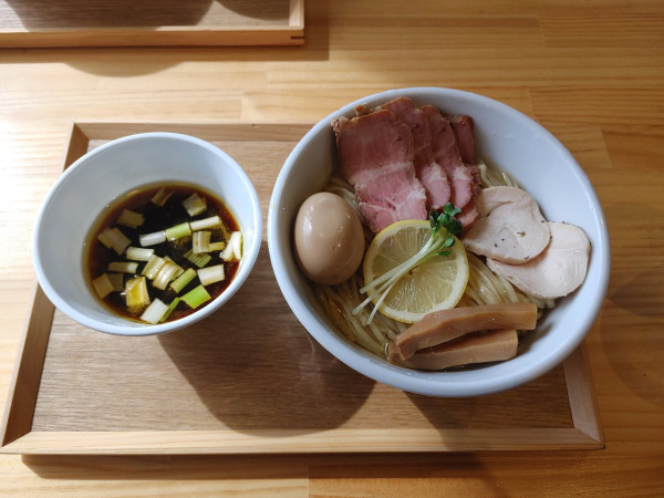 「特製昆布水つけ麺　1450円？」@MENYA TOMOSHIBIの写真