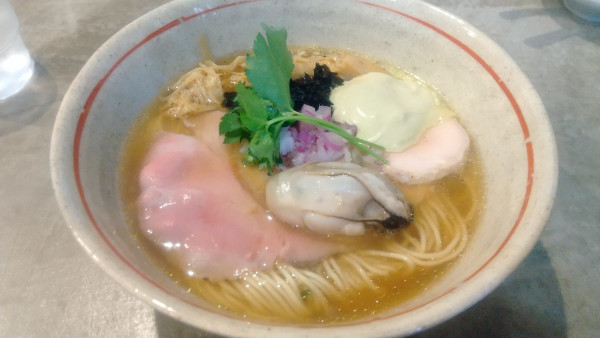 「【限定】牡蠣バター中華そば」@八二軒の写真