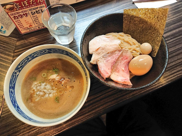 「特製重濃煮干つけ麺」@志奈そば 田なかの写真