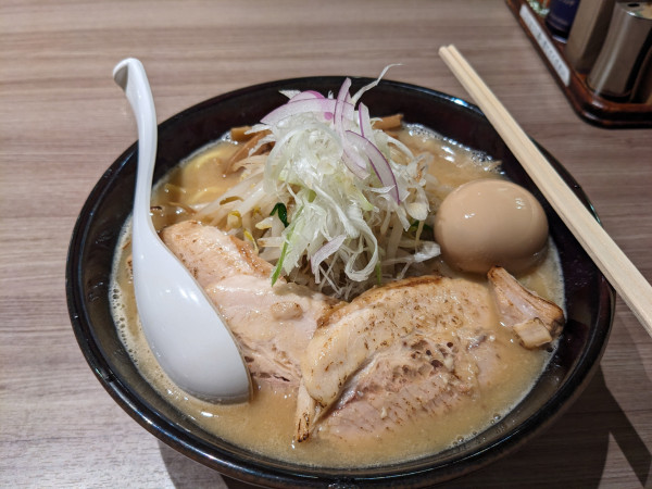 「味玉味噌ラーメン+チャーシュー」@味噌麺処 にそうの写真