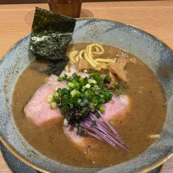 濃厚魚介ラーメン980円