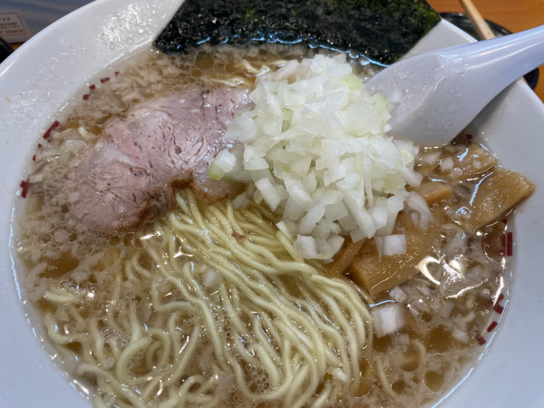 「正油ラーメン（麺硬め・味薄目・ワカメ抜き）：690円＋みじん」@ラーメンショップ椿 二本松店の写真