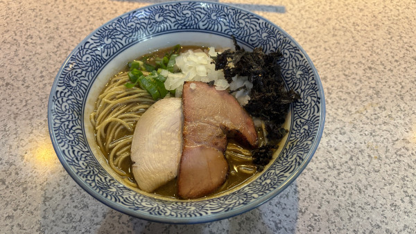 「濃厚煮干しラーメン」@破壊的イノベーションの写真