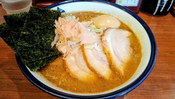 「特製中華そば(中)」@つけめん 玉 本店の写真