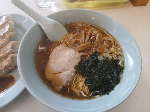 「ラーメン 500円（＋餃子）」@うめ〜や! 夢屋の写真