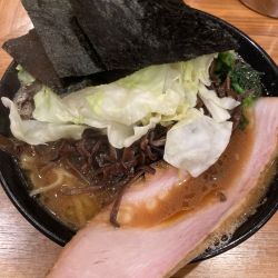 ラーメン、キャベツ、キクラゲ