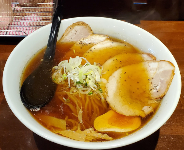 「醤油バラ肉チャーシュー麺」@老麺魂の写真