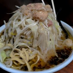焦がしネギラーメン（麺硬め・野菜・脂・にんにく少）