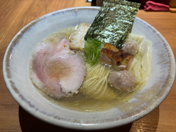 「特上塩らぁめん」@Japanese Ramen 五感の写真
