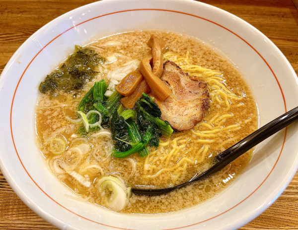 「豚骨醤油ラーメン（850円）」@拉麺 うのらの写真