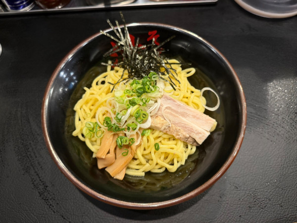 「油そば並盛り(160g)880円」@東京油組総本店 三田組の写真