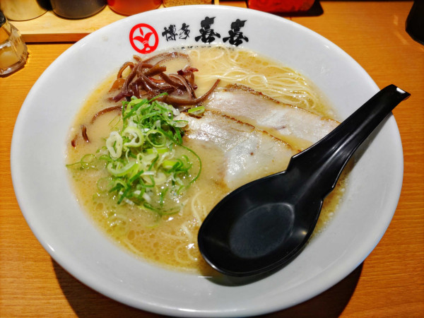 「白ラーメン 780円」@博多喜喜 博多キャナルシティ前店の写真