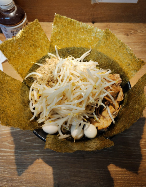 「『ハングリー・スパイ』350汁無しTP海苔うずら」@麺屋 浜一の写真