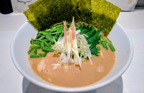 「らぁめん＋海苔･韮」@ナナメ上をゆくの写真