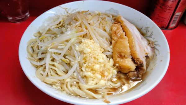 「ラーメン小(ニンニク)」@ラーメン二郎 三田本店の写真